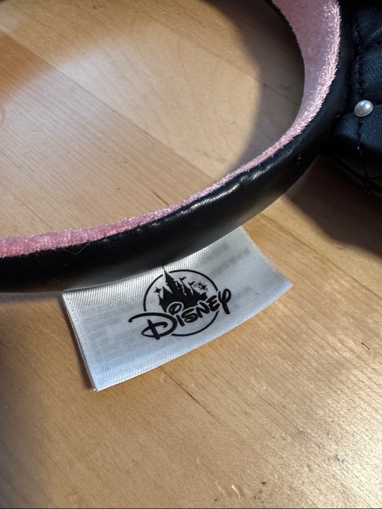 Disney Black Quilted Minnie Headband with Pink Tweed Bow like new!